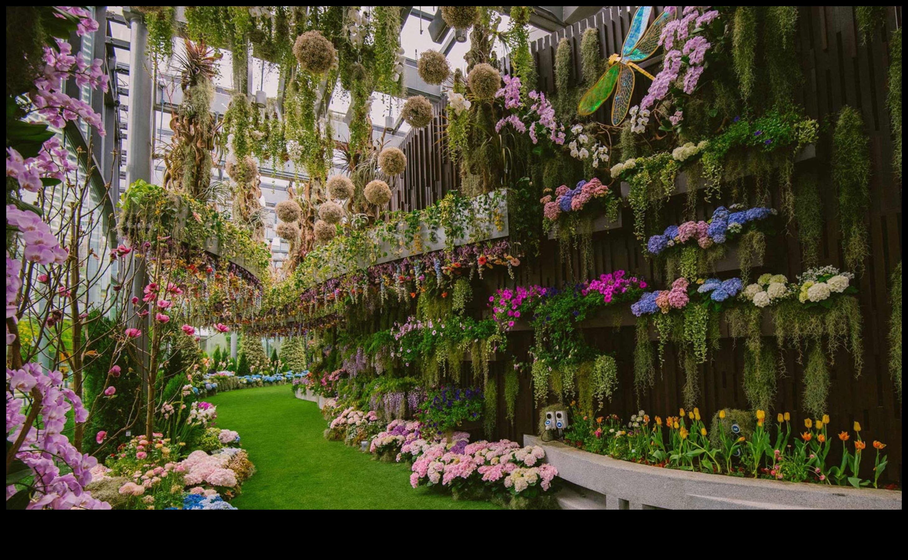 Floral Fantasy: El Yapımı Kumaş Çiçeklerle Kendin Yap Aksesuarları