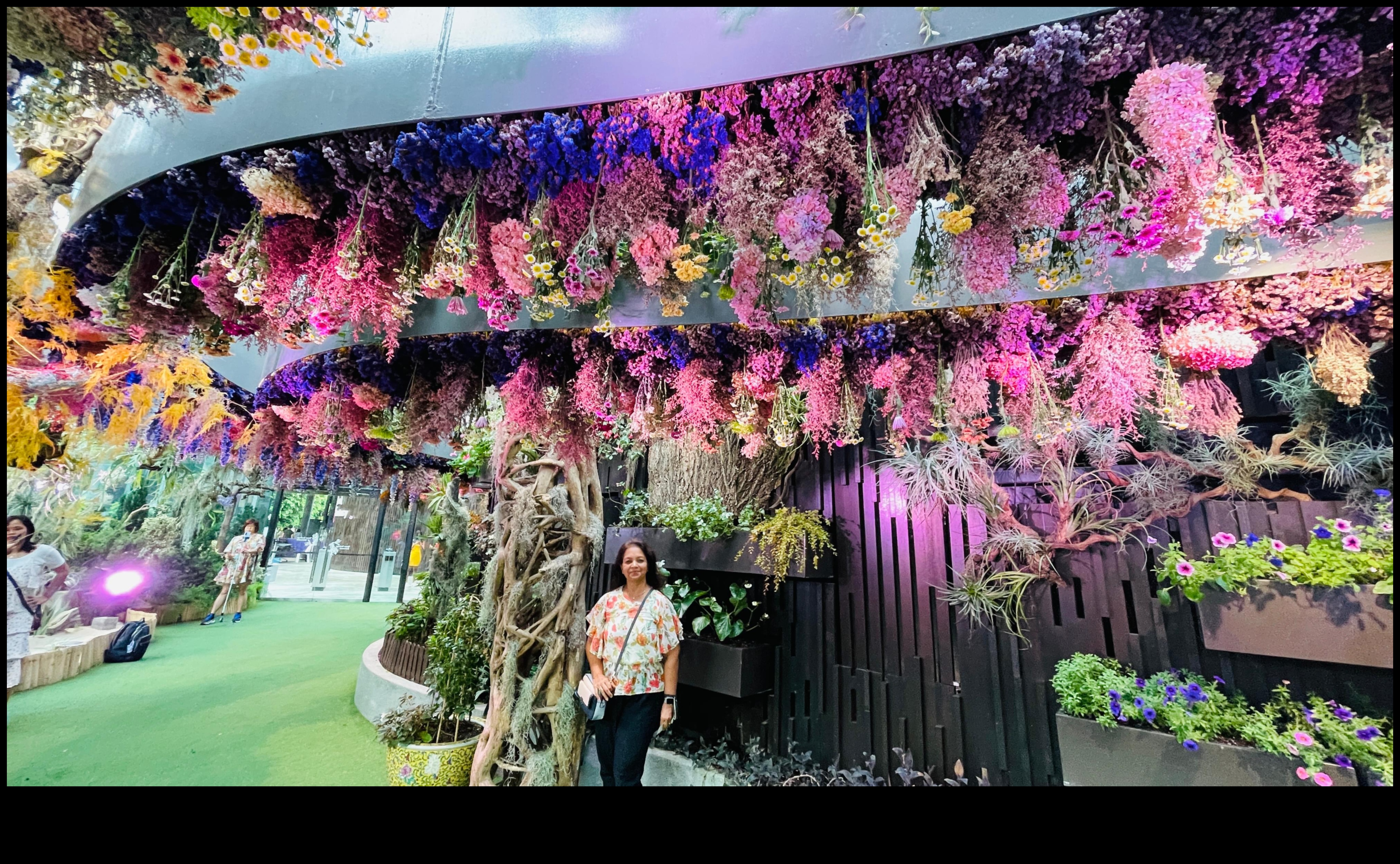 Floral Fantasy: El Yapımı Kumaş Çiçeklerle Kendin Yap Aksesuarları